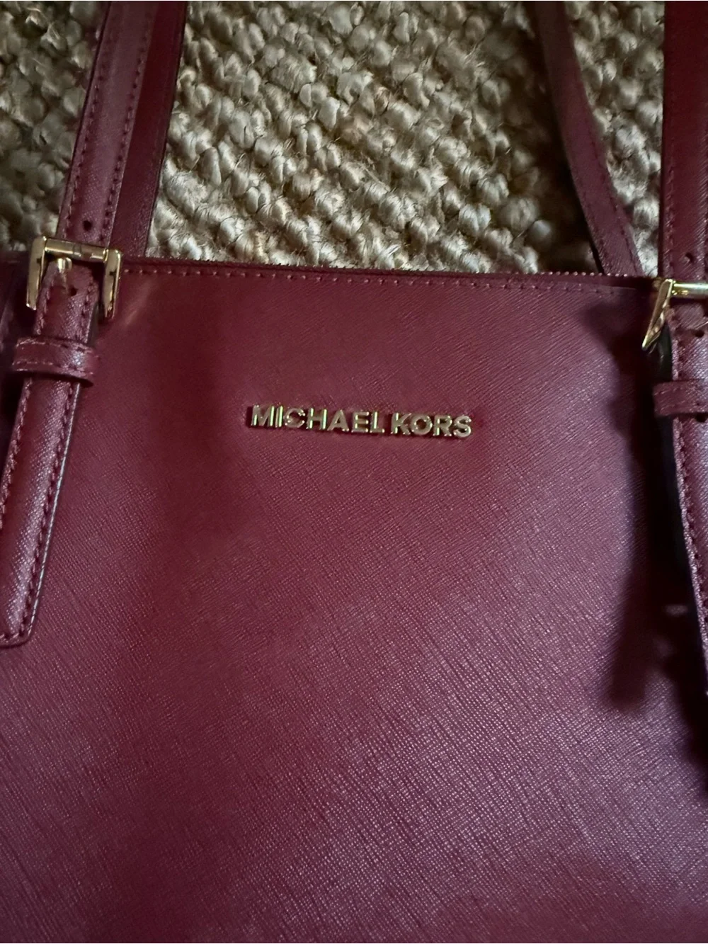 ⚜️👜MICHAEL KORS CHARLOTTE SAFFIANO BURGUNDY LEATHER TOTE BAG 👜⚜️